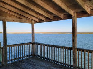 1049 Mainsail Ct, Awendaw, SC 29429