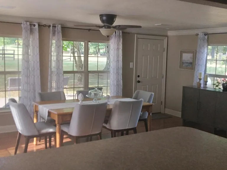117 Stanford Rd — Photo 3