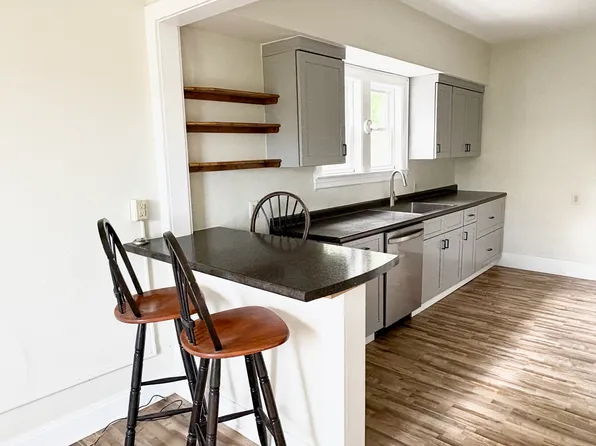 9 Cliff St, Burlington, VT 05401