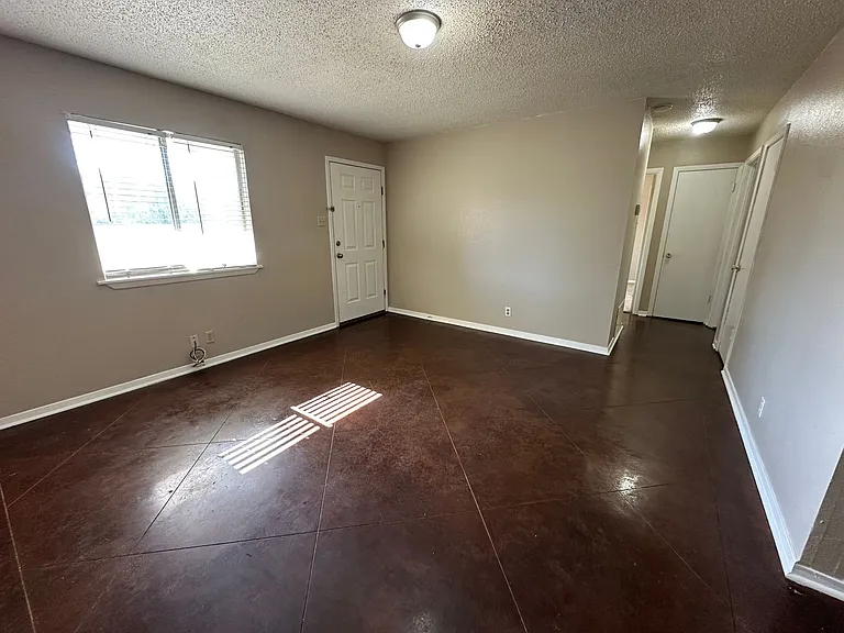 210 Memory Ln — Photo 8