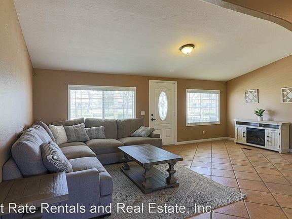 5th image of 27790 Benigni Ave