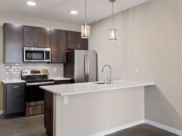 756 Jackson St NE #101