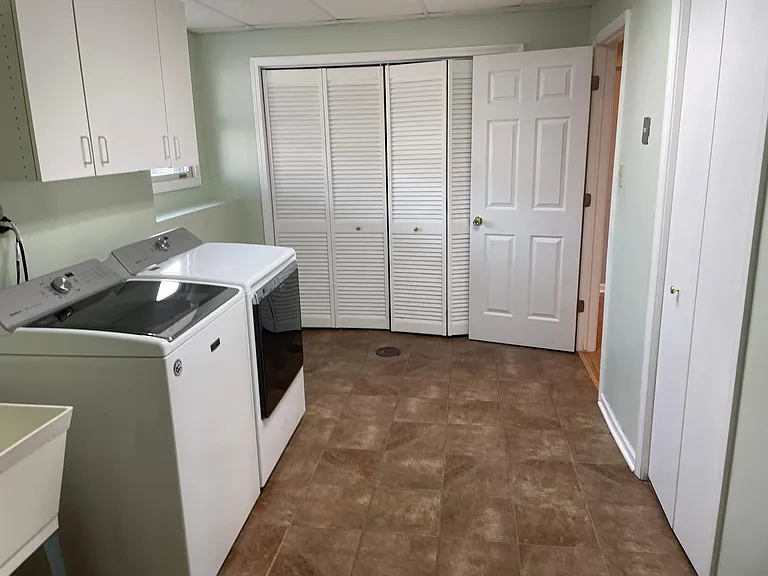Utility Room / Washer / Dryer