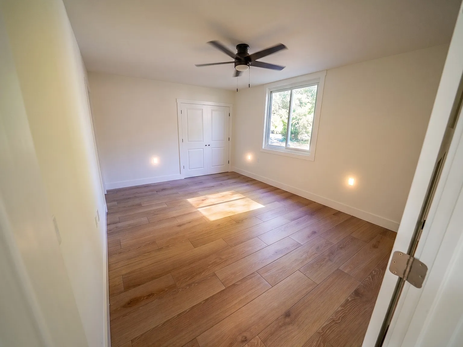2 bed, 1100 sqft, $1,600 — Photo 4