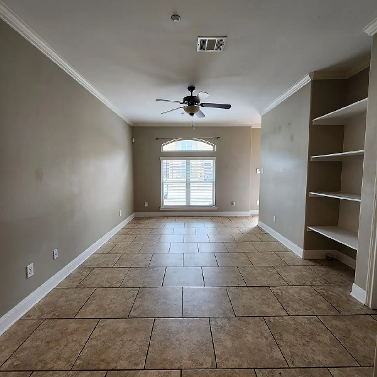 Building Photo - 226 Parrott Dr #101