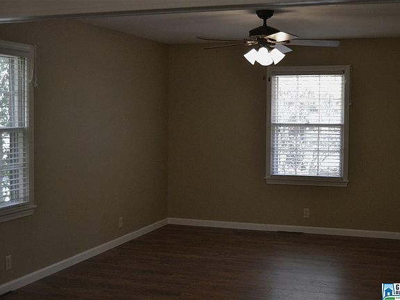 3rd image of 100 Karen Ct