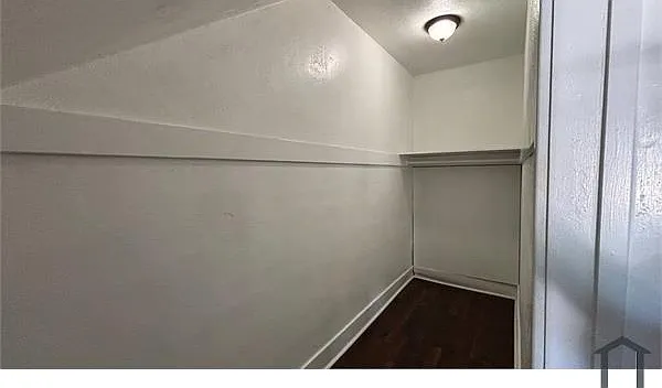 1 bed, 1200 sqft, $1,500 — Photo 3