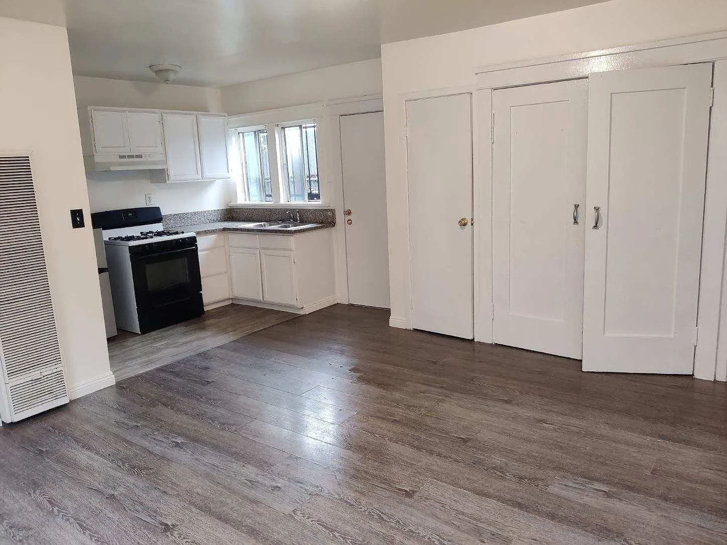 Studio, 400 sqft, $1,275 — Photo 1