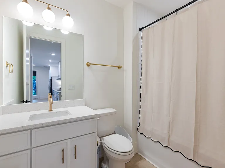 2804 W Kirkwood Ave #A — Photo 53