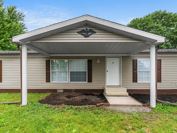 506 E Main St, Chalmers, IN 47929
