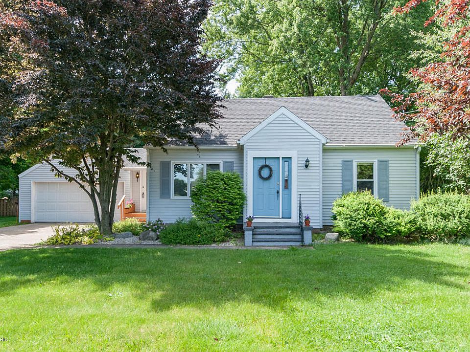 1st image of 3005 W Milham Ave