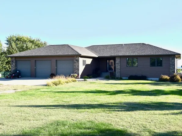 28887 Puckett St, Pierre, SD 57501
