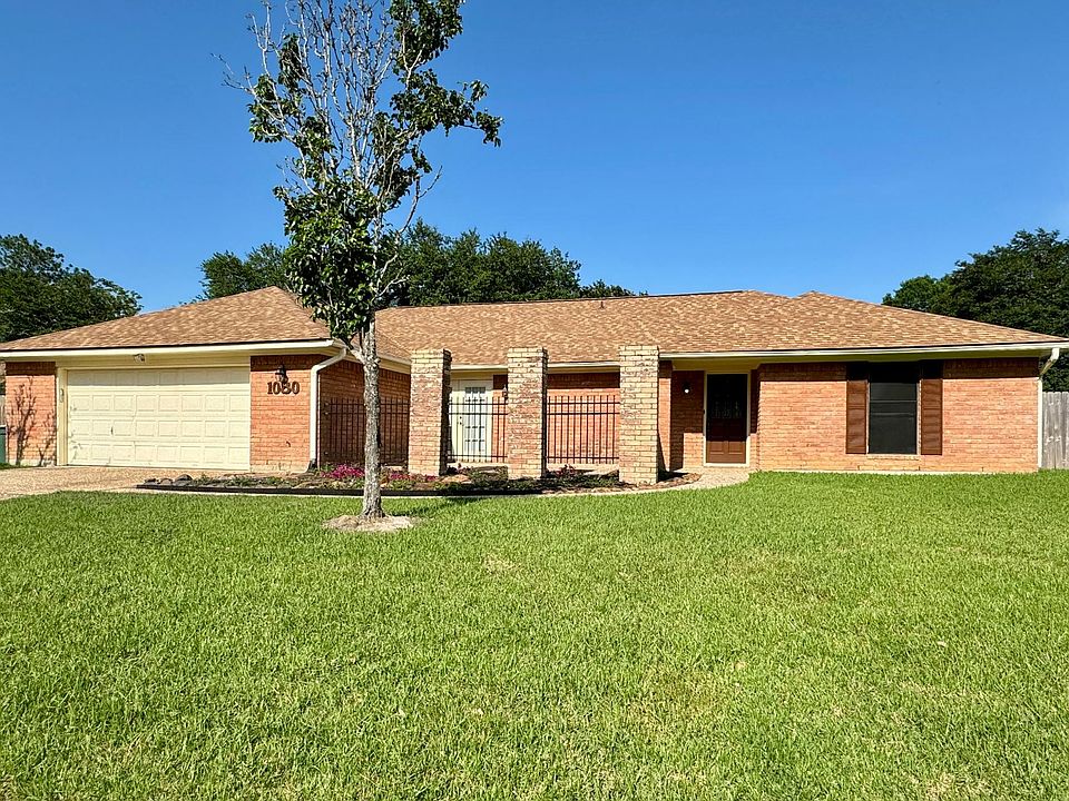 1st image of 1080 Shakespeare Dr