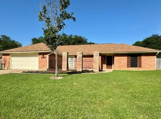 1080 Shakespeare Dr, Beaumont, TX 77706