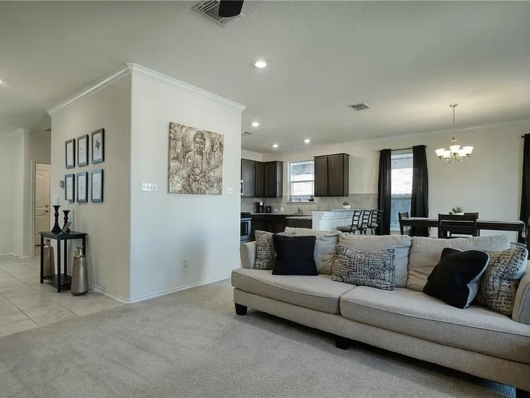 521 Bradford Ln — Photo 38