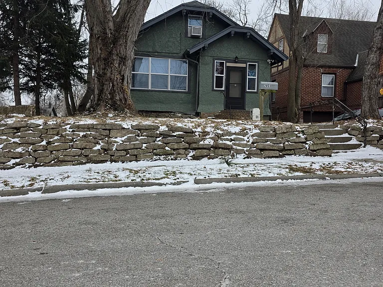 2853 Titus Ave — Photo 5