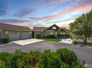 321 Parks Dr, Okanogan, WA 98840