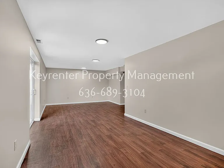 357 Della Dr — Photo 21