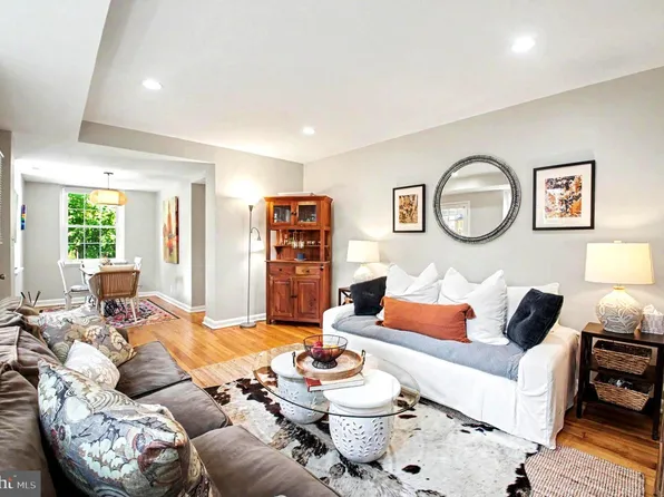 3302 S Wakefield St, Arlington, VA 22206