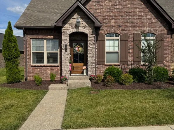 2049 Flowing Creek Dr, Franklin, TN 37064