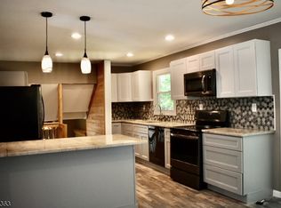 513 Tranquility Dr, Highland Lakes, NJ 07422