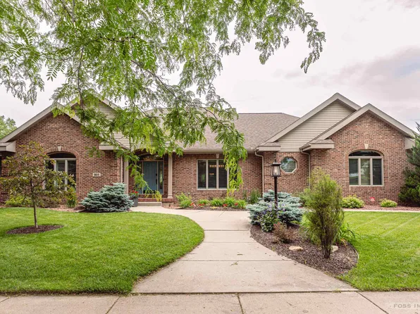 801 Stagecoach Trl, Madison, WI 53717