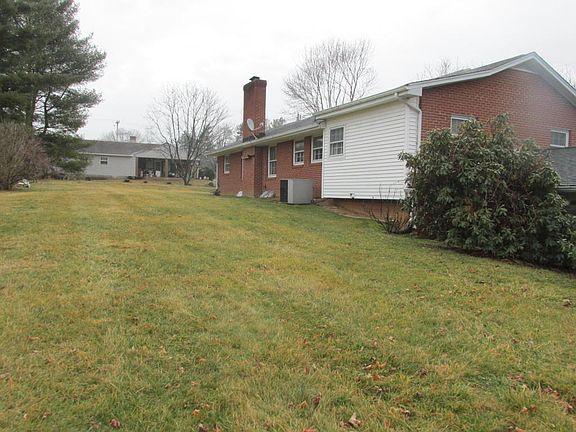 5th image of 68 Lakeridge Cir