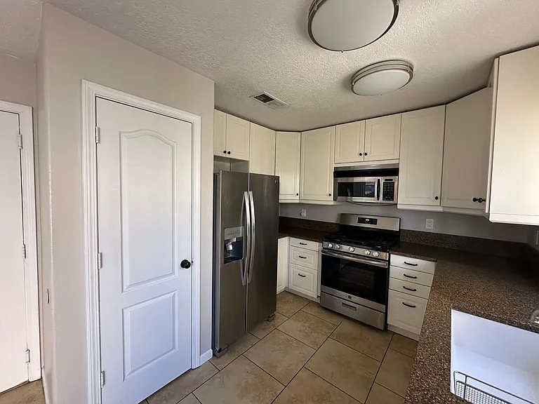 2139 Altura Verde Ln NE — Photo 13