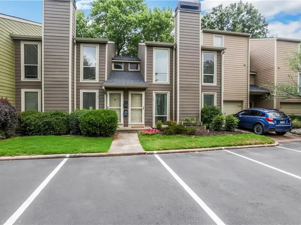 1129 Riverbend Club Dr SE, Atlanta, GA 30339