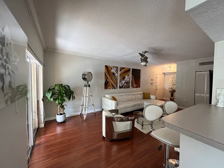 151 SW 117th Ave #207 — Photo 26