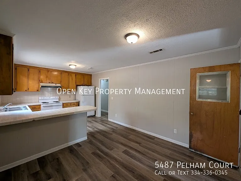 5487 Pelham Ct — Photo 24
