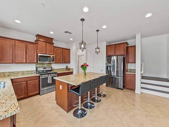 5th image of 2111 Heartland Ct