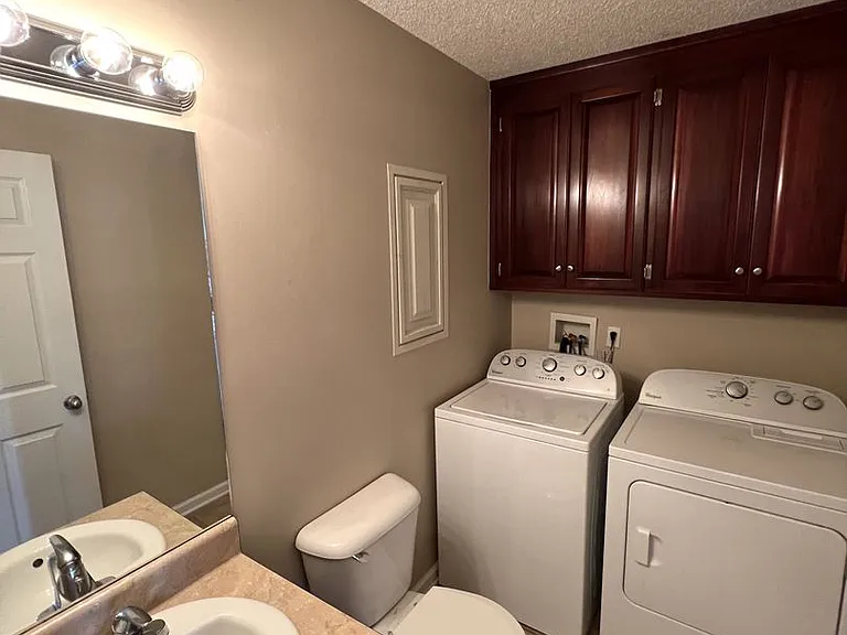 183 Concord Ave — Photo 2