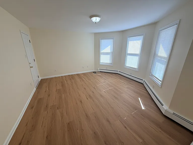 14 Oakwood Ave #4 — Photo 7