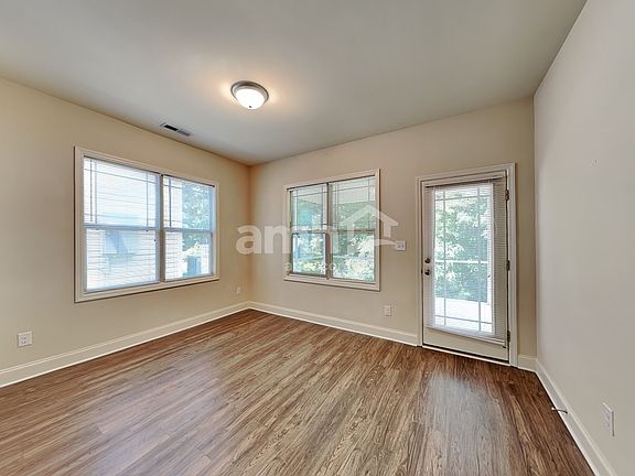 5th image of 92 Ashby Dr