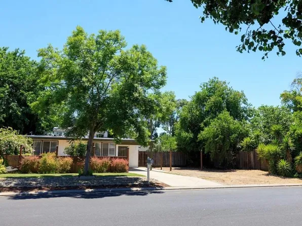 2126 Ellis St, Modesto, CA 95354