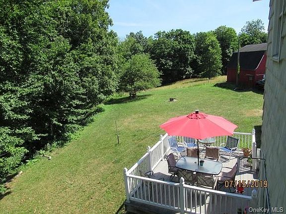 4th image of 52 Glenwood Dr