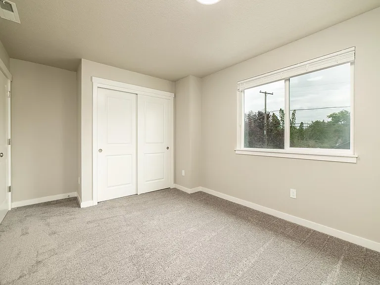 8217 SE Gray St #8217 — Photo 16