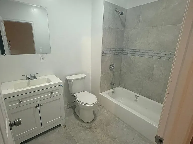 826 S 15th St #1L — Photo 8