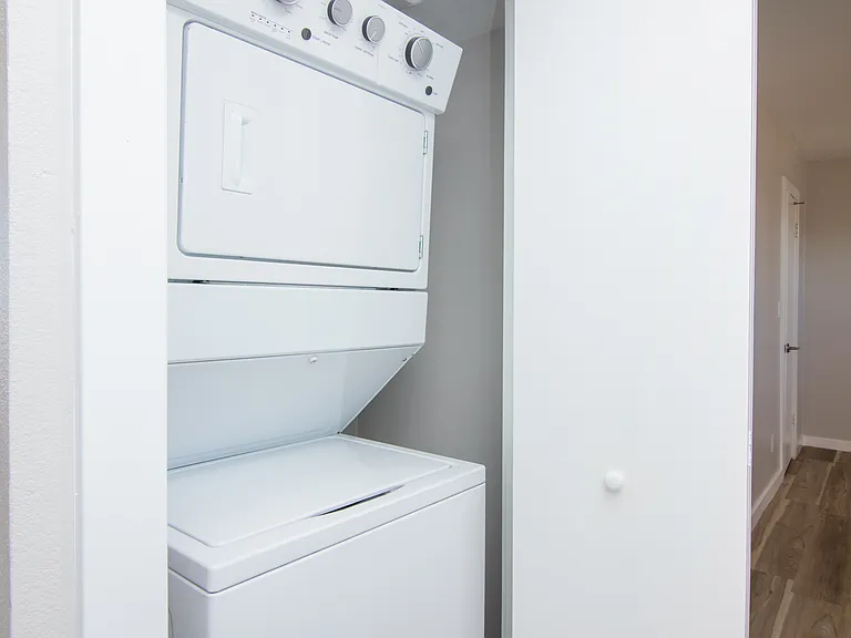 *Not all homes have in-unit washer/dryer*