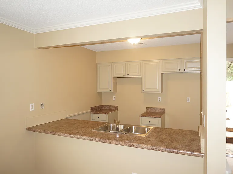 6525 Castle Creek Ln — Photo 9