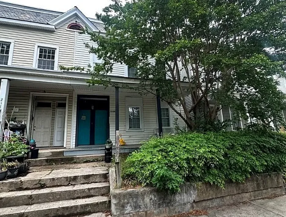 2 bed, 1320 sqft, $1,800 — Photo 2