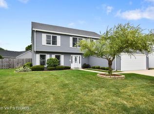 1715 Clydesdale Dr, Wheaton, IL 60189