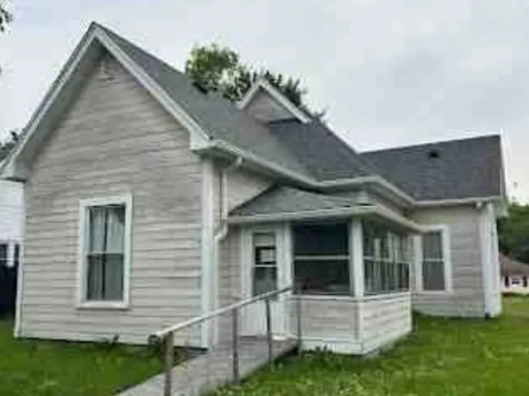 5 S Nebraska St, North Salem, IN 46165