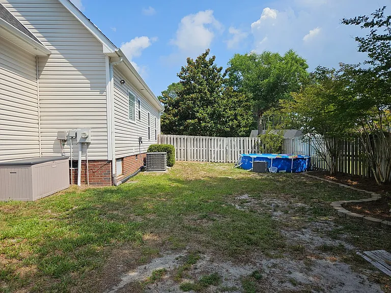 142 Shellbank Dr — Photo 36