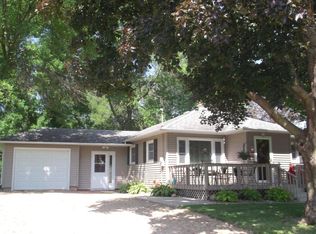 204 Brown Ave, Walters, MN 56097