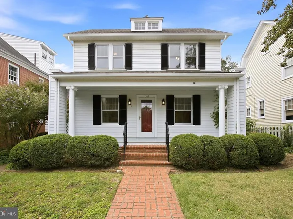 1302 Littlepage St, Fredericksburg, VA 22401