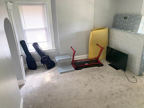 5th image of 2028 Elm Ave #2