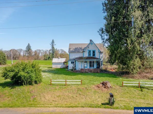 10572 Saratoga Dr NE, Salem, OR 97305