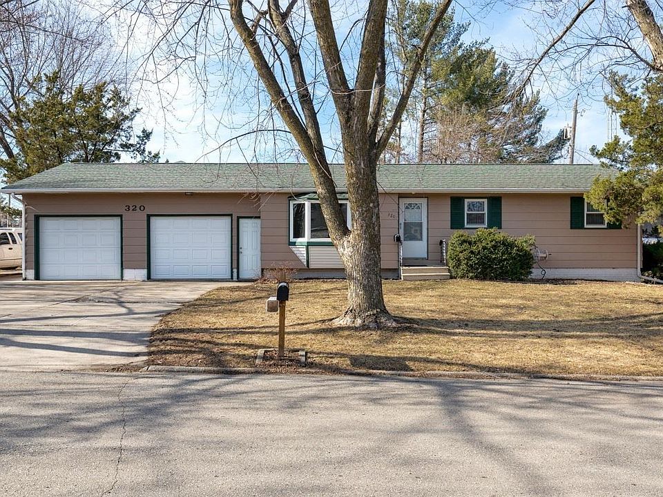 1st image of 320 Valley Rd